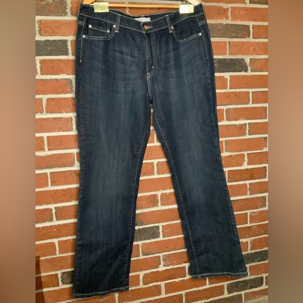 Levi’s 505 dark wash slim fit woman’s jean